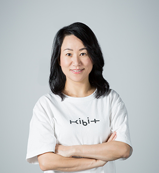 取締役/AIソリューション事業統轄 兼 社長室長 山本 麻理